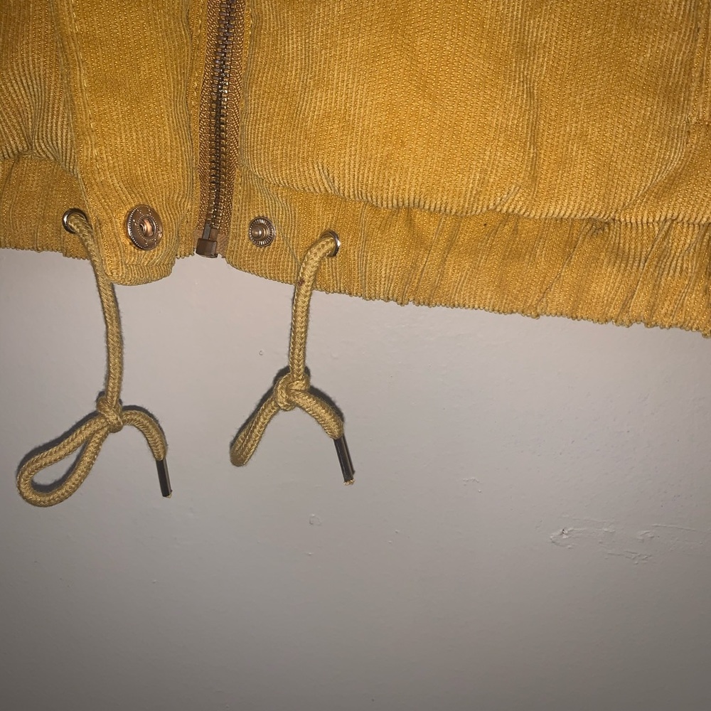 Mustard Puffer Jacket - Picture 4 of 7